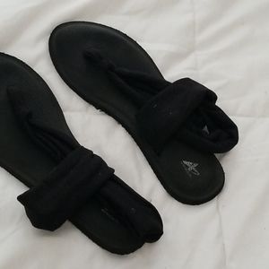 Black wrap sandals